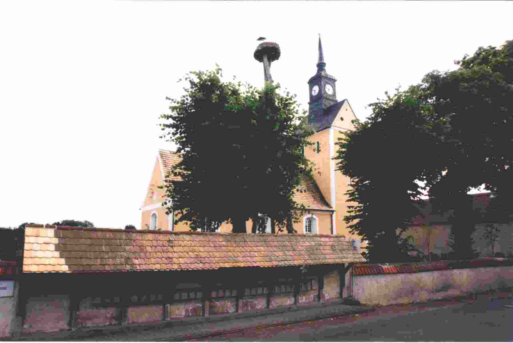 Kirche, Leiterhaus und Storchennest_1.jpg